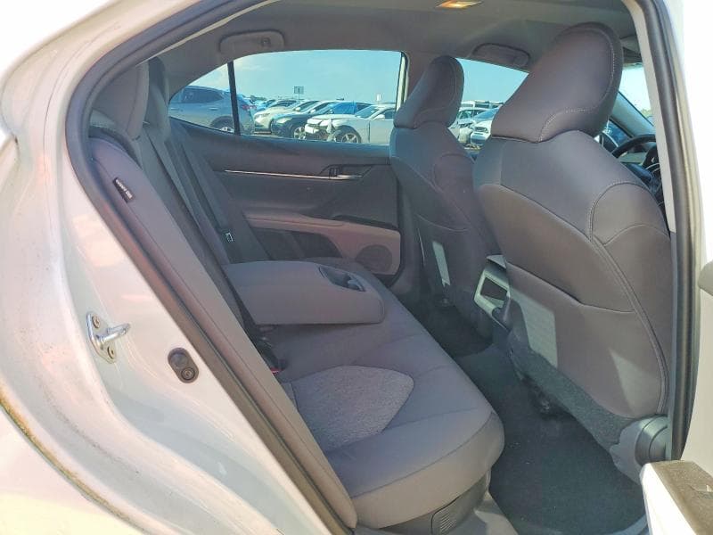 2021 TOYOTA CAMRY LE 10