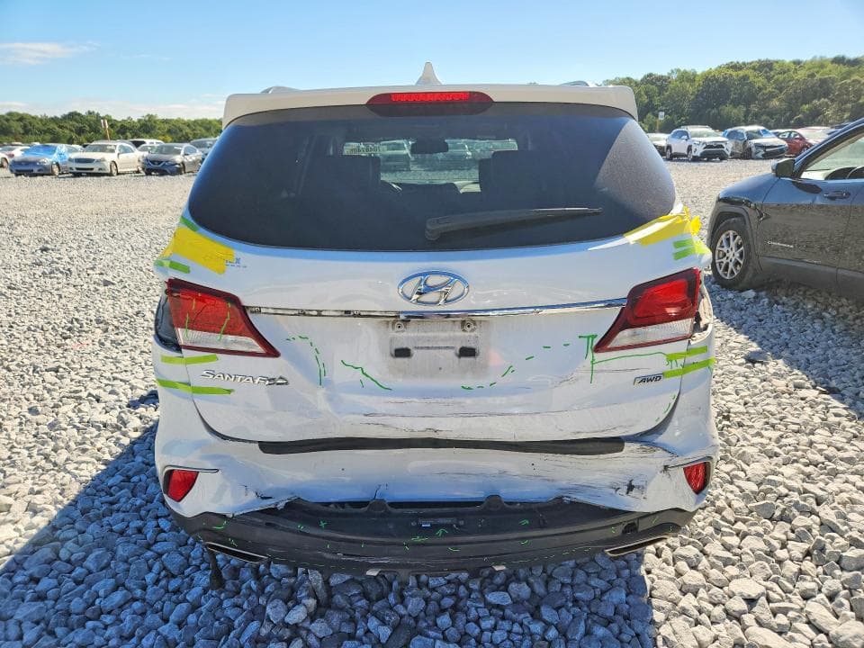 2017 HYUNDAI SANTA FE SE 6