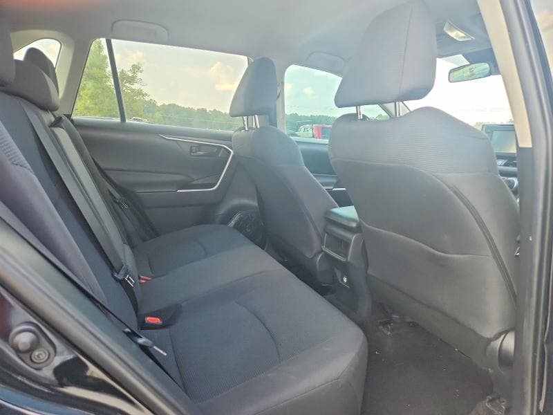 2021 TOYOTA RAV4 LE 11