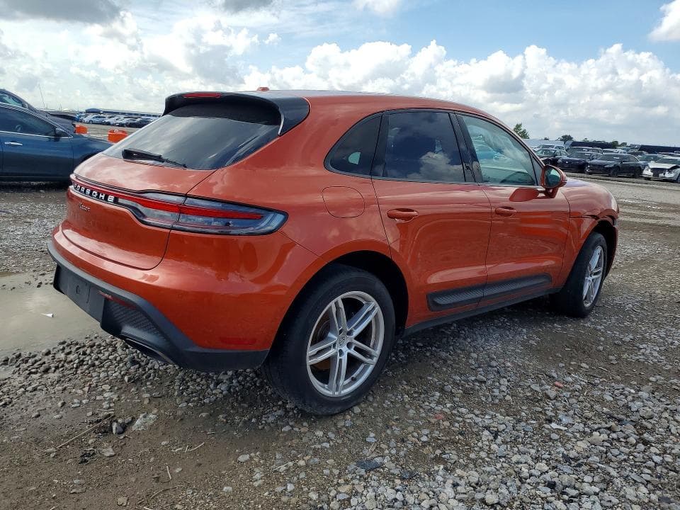 2022 PORSCHE MACAN 3