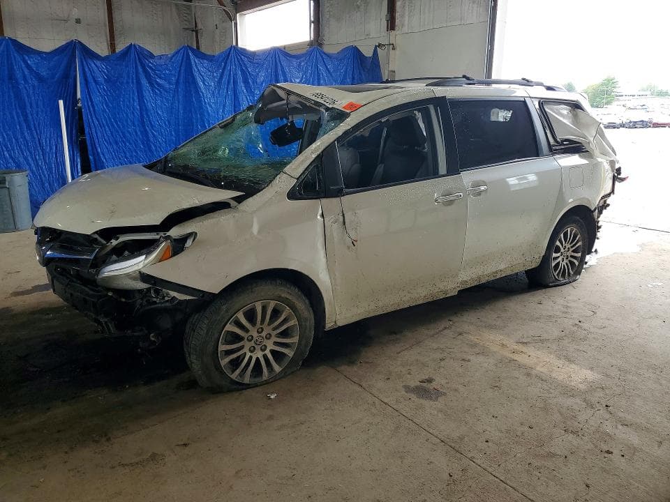 2020 TOYOTA SIENNA XLE 8-PASSENGER - 1