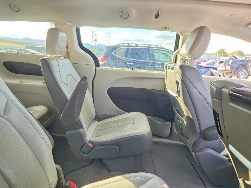 2019 CHRYSLER PACIFICA TOURING L PLUS 11