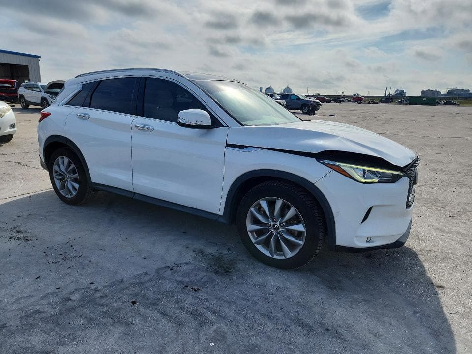 2019 INFINITI QX50 LUXE 4