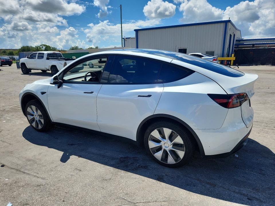 2023 TESLA MODEL Y 2