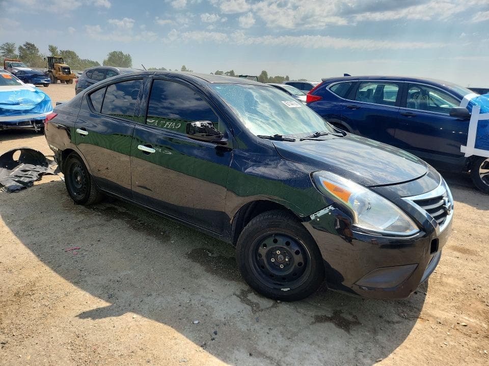 2019 NISSAN VERSA SV 4