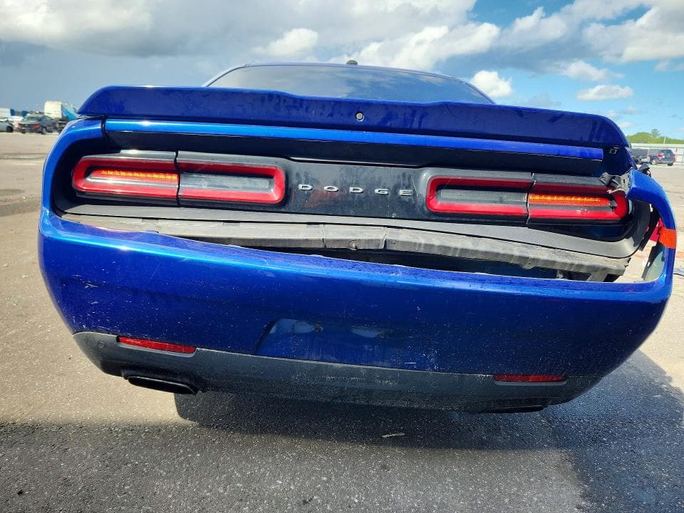 2018 DODGE CHALLENGER SXT 6