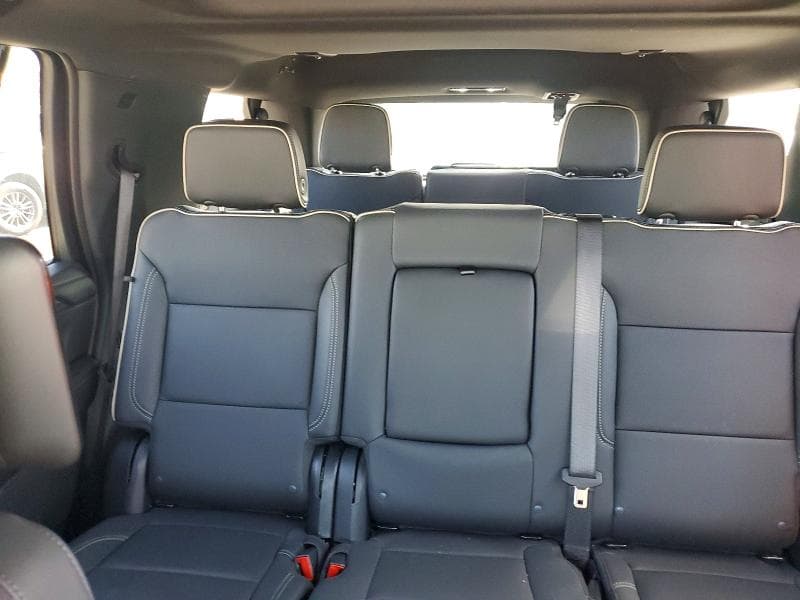 2024 GMC YUKON SLT 10