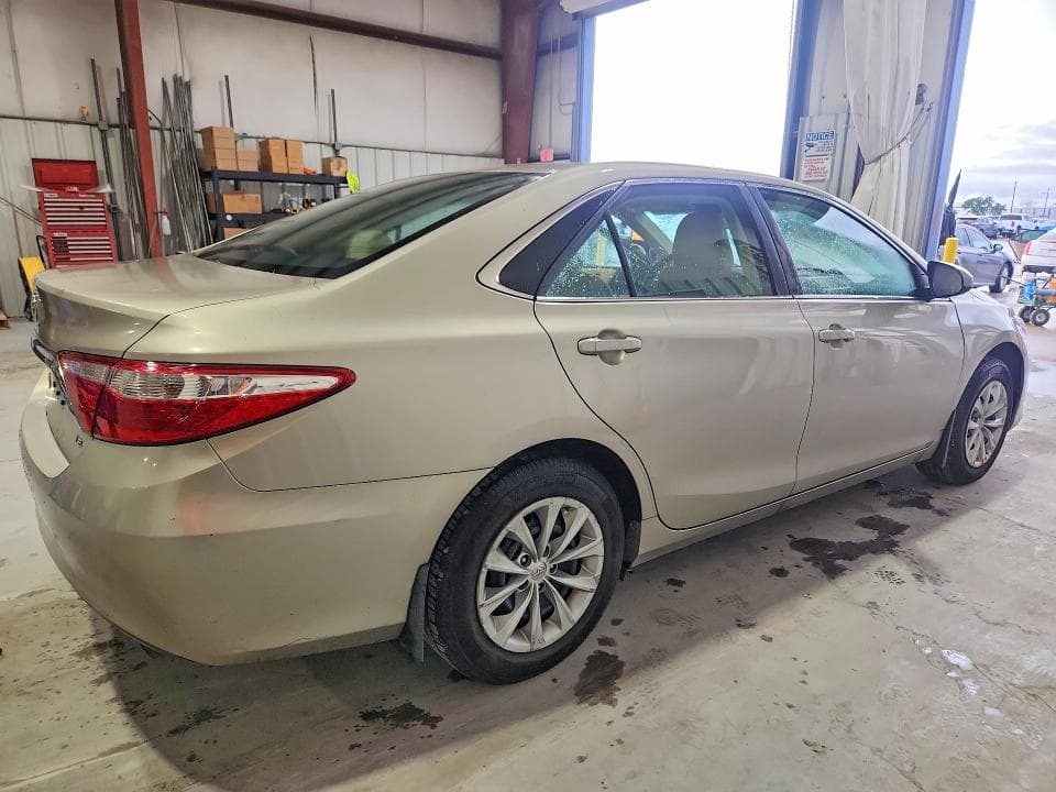 2017 TOYOTA CAMRY LE 3