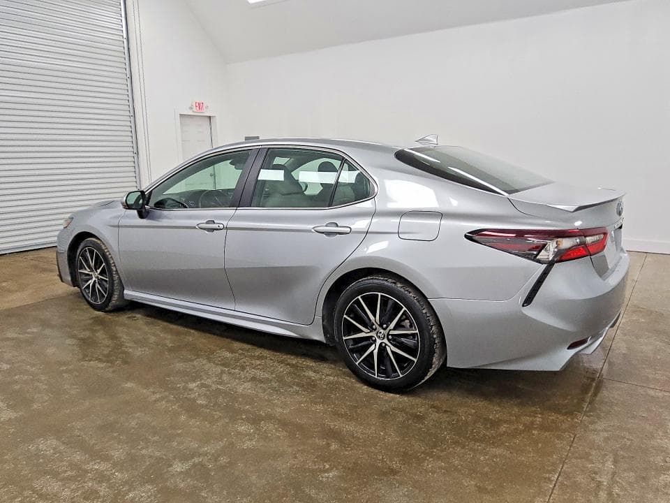 2024 TOYOTA CAMRY SE 2
