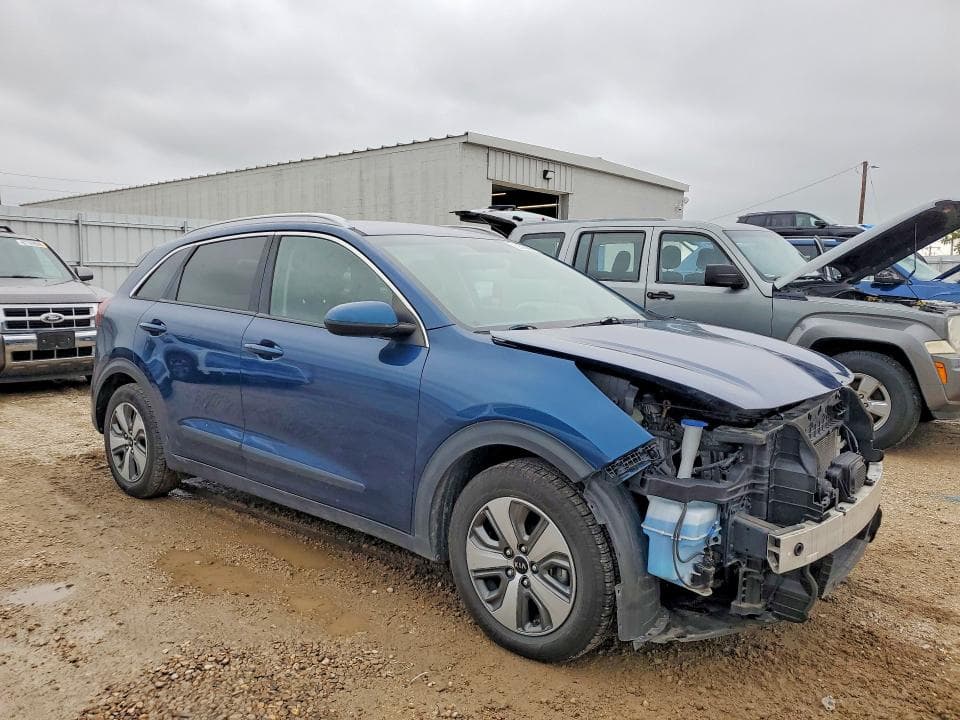 2019 KIA NIRO LX 4
