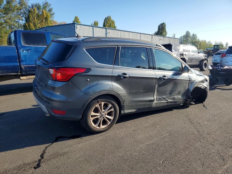 2019 FORD ESCAPE SEL 3