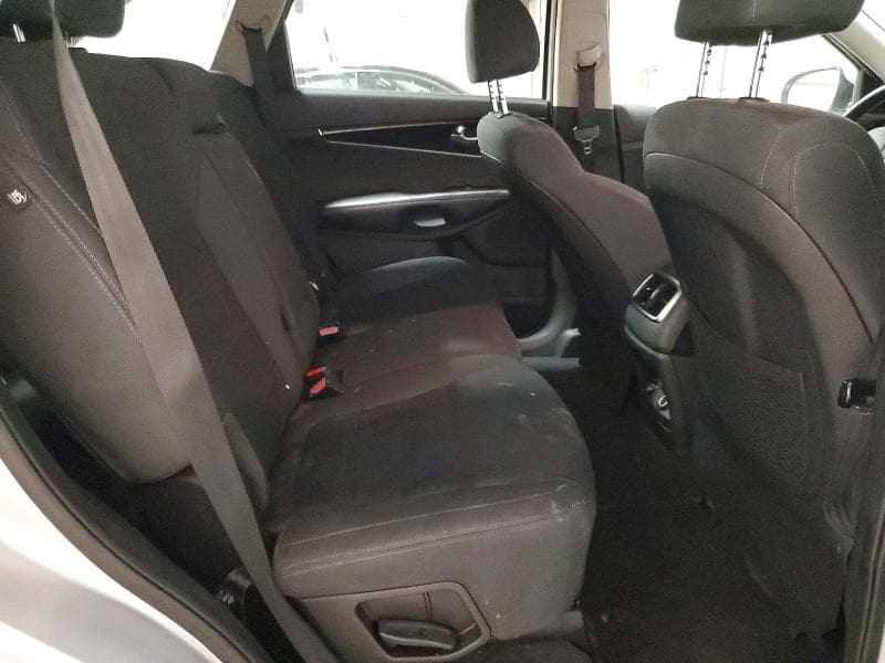 2019 KIA SORENTO LX V6 11