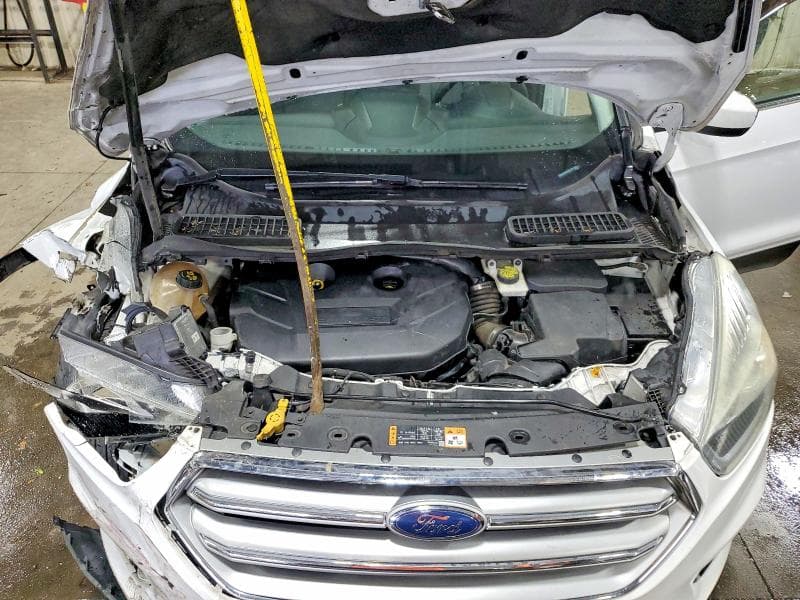 2017 FORD ESCAPE SE 12