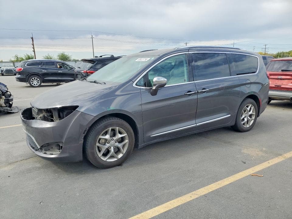 2017 CHRYSLER PACIFICA LIMITED - 1
