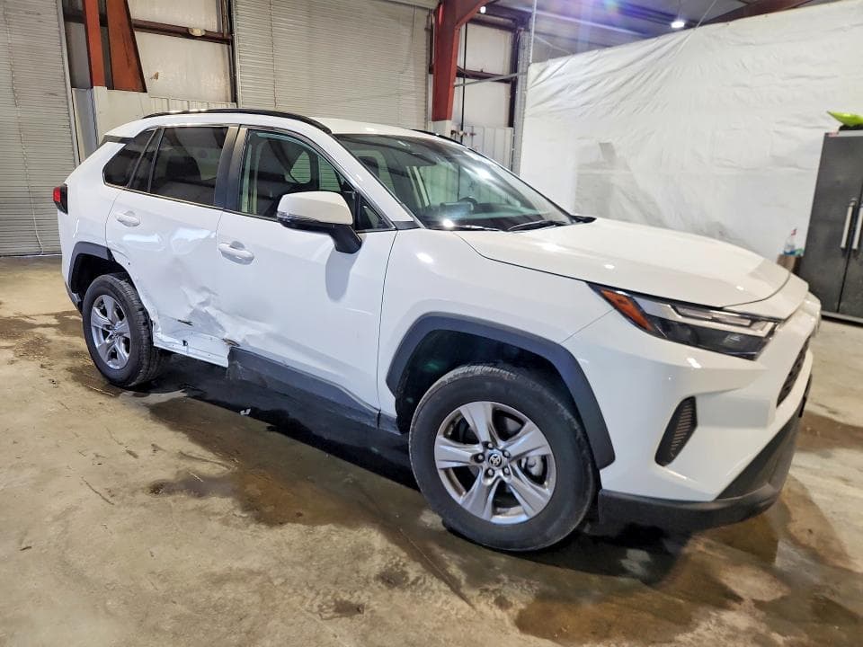 2025 TOYOTA RAV4 XLE 4