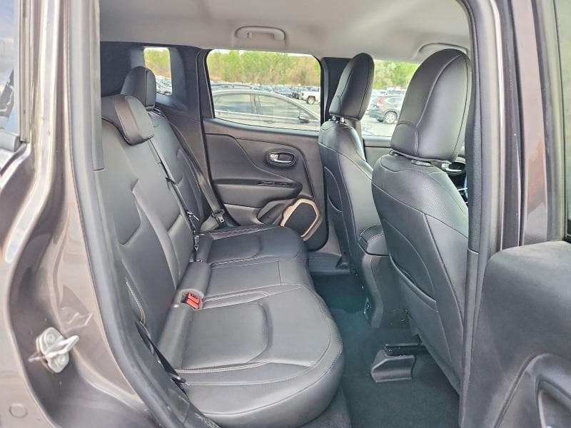 2017 JEEP RENEGADE LIMITED 11