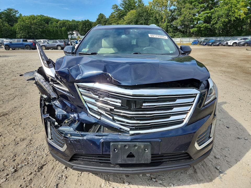 2017 CADILLAC XT5 5