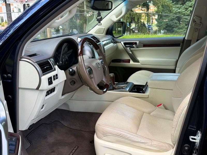 2019 LEXUS GX 460 10