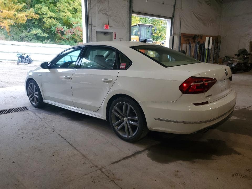 2018 VOLKSWAGEN PASSAT S 2