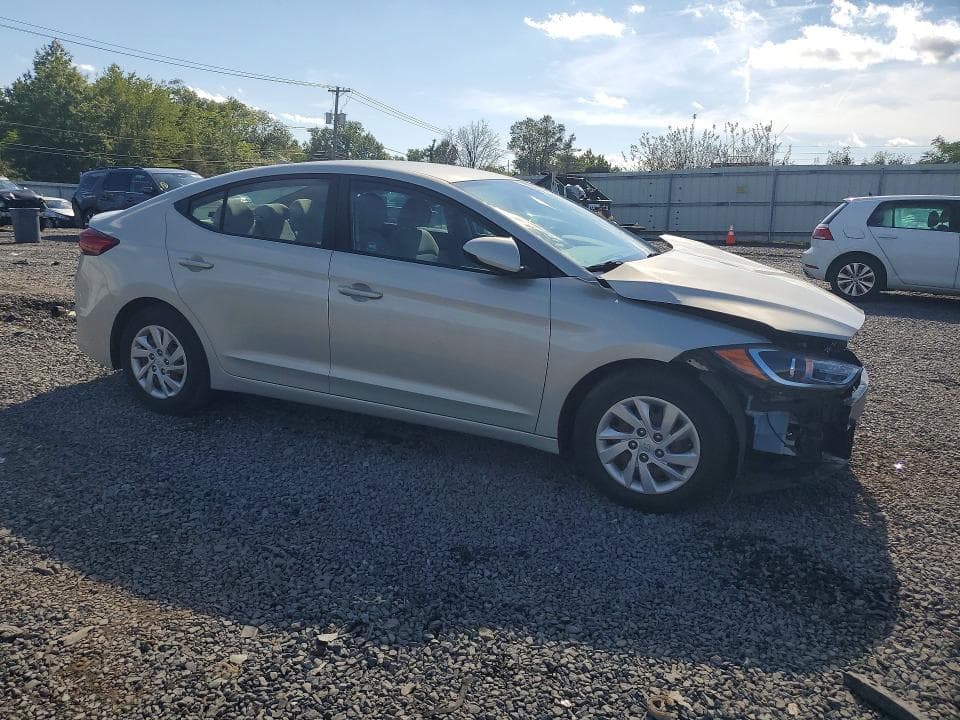 2017 HYUNDAI ELANTRA SE 4