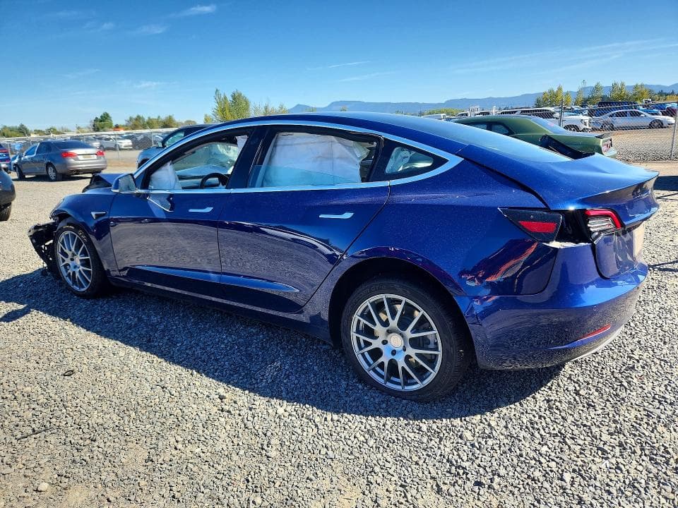 2018 TESLA MODEL 3 2