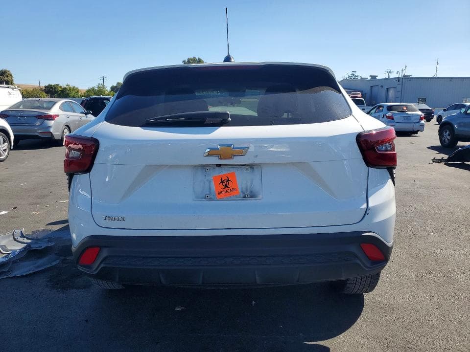 2025 CHEVROLET TRAX LS 6