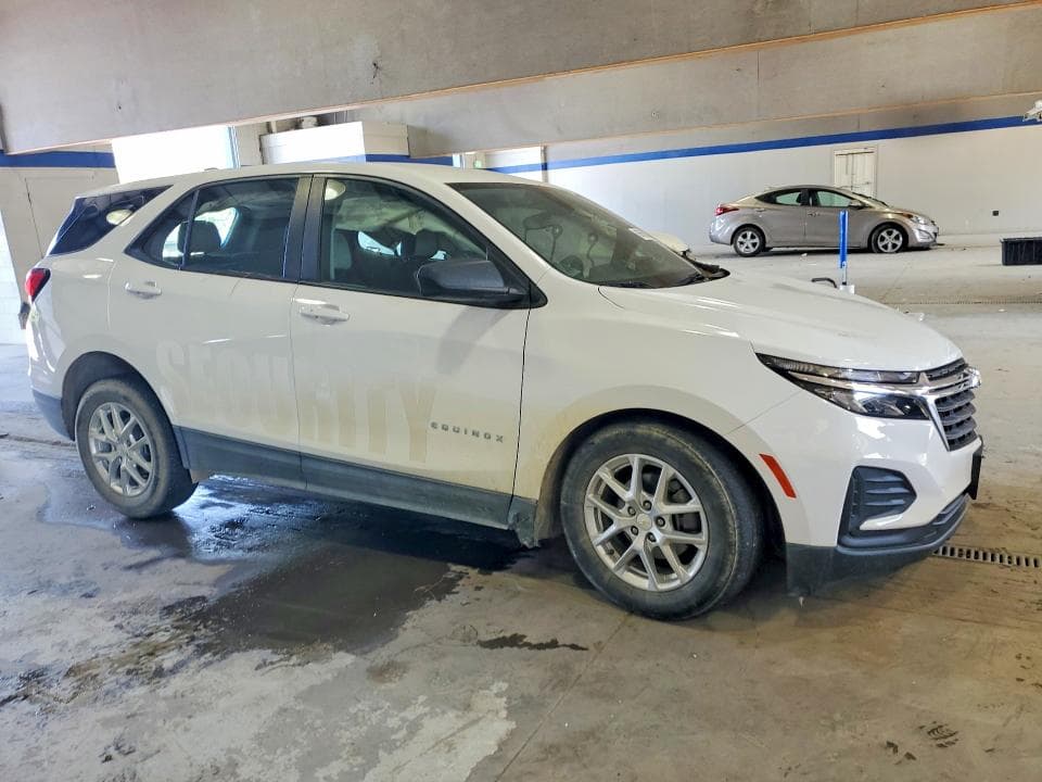 2022 CHEVROLET EQUINOX LS 4