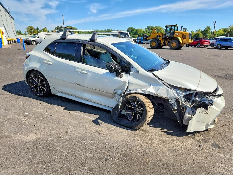 2019 TOYOTA COROLLA HATCHBACK XSE 4