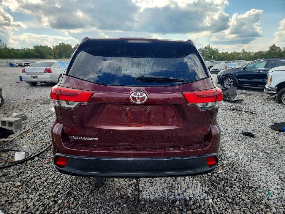 2018 TOYOTA HIGHLANDER LE 6