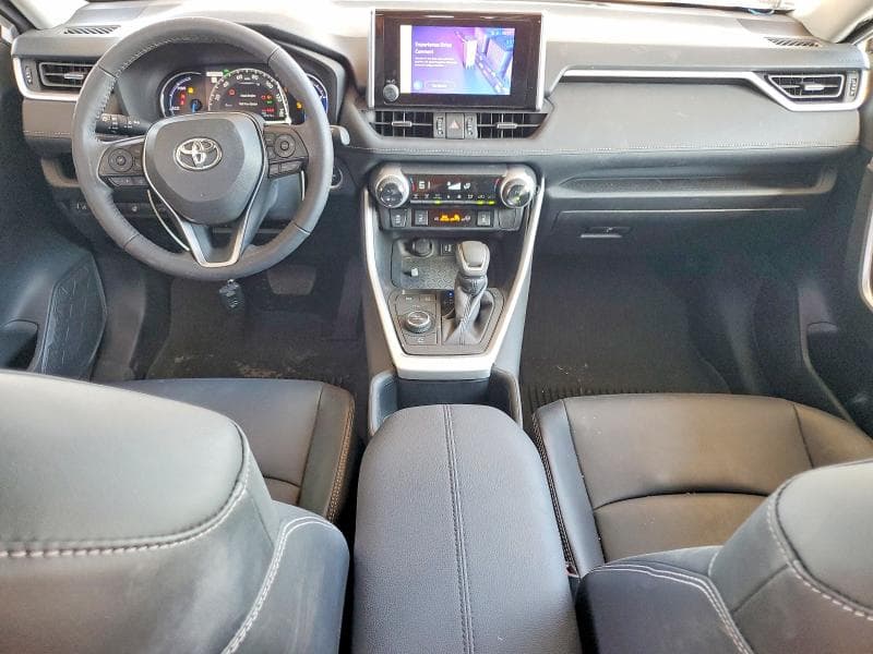 2024 TOYOTA RAV4 XLE PREMIUM 8