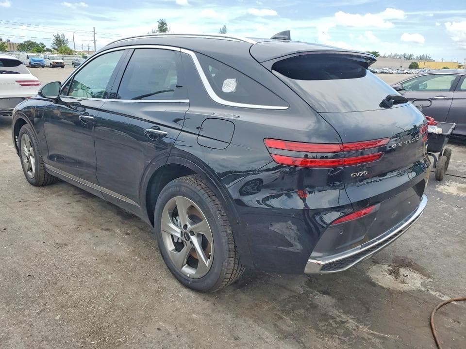 2026 GENESIS GV70 2.5T STANDARD 2