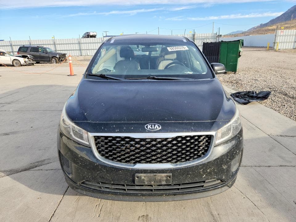 2017 KIA SEDONA LX 5