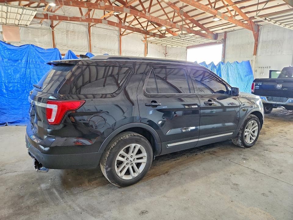2017 FORD EXPLORER XLT 3