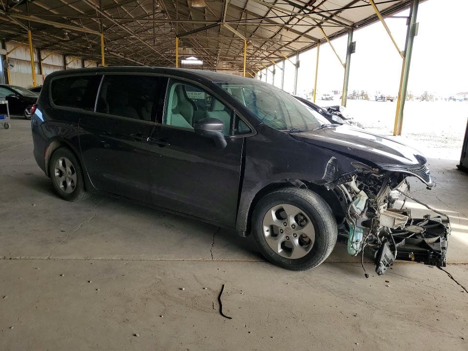 2017 CHRYSLER PACIFICA LX 4