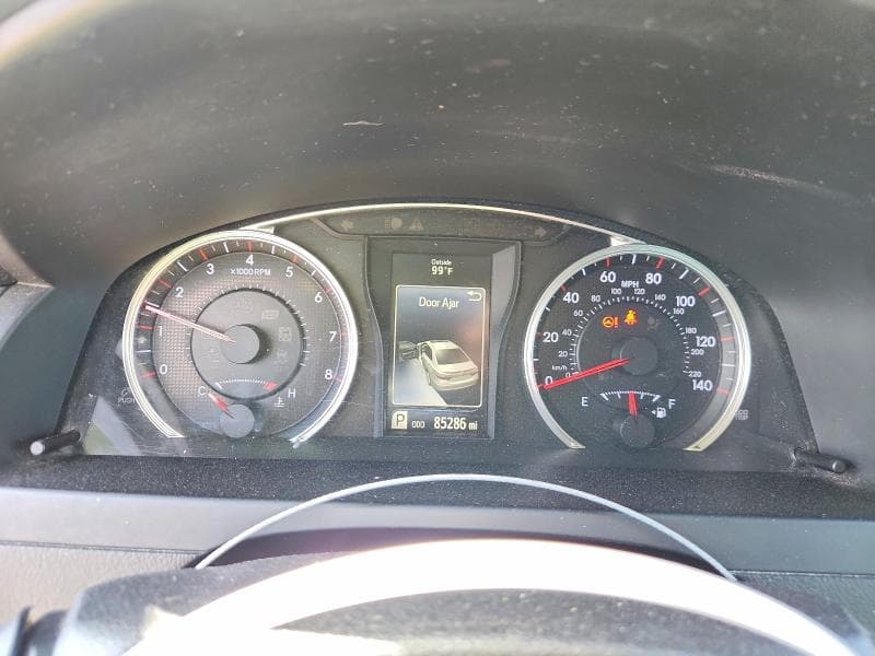 2017 TOYOTA CAMRY SE 9