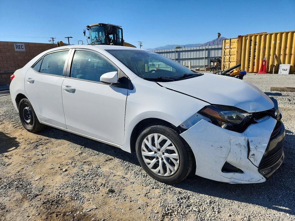 2019 TOYOTA COROLLA LE 4