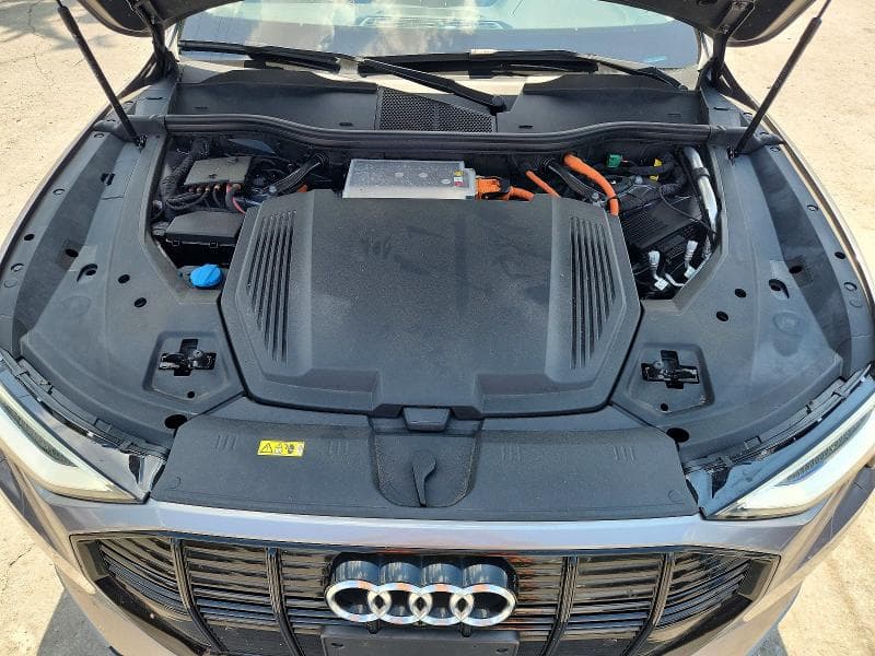 2021 AUDI E-TRON PREMIUM PLUS 12