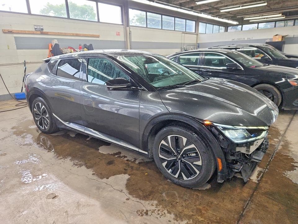2023 KIA EV6 WIND 4
