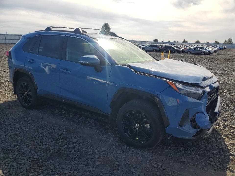 2024 TOYOTA RAV4 SE 4