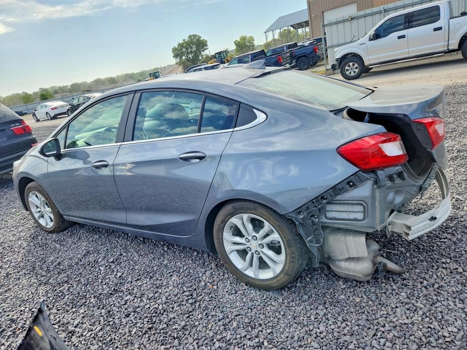 2019 CHEVROLET CRUZE LT 2