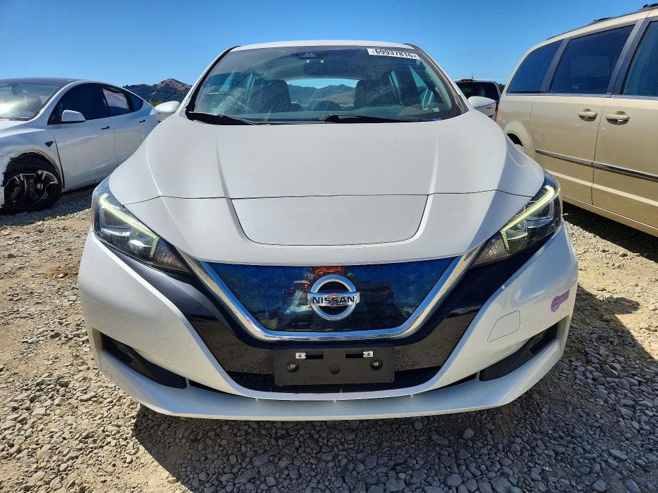 2018 NISSAN LEAF SL 5