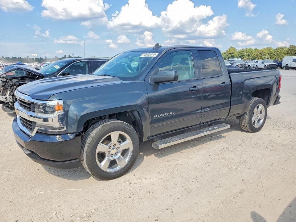 2018 CHEVROLET SILVERADO C1500 LT - 1