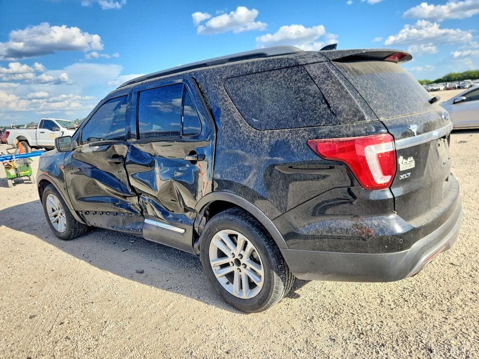 2017 FORD EXPLORER XLT 2