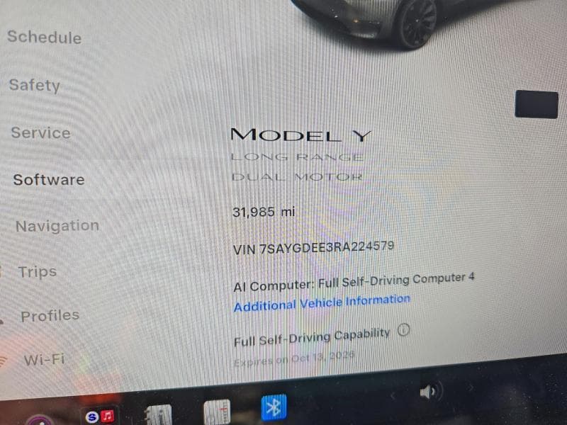 2024 TESLA MODEL Y 9