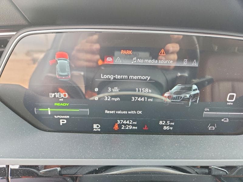 2022 AUDI E-TRON PREMIUM 9