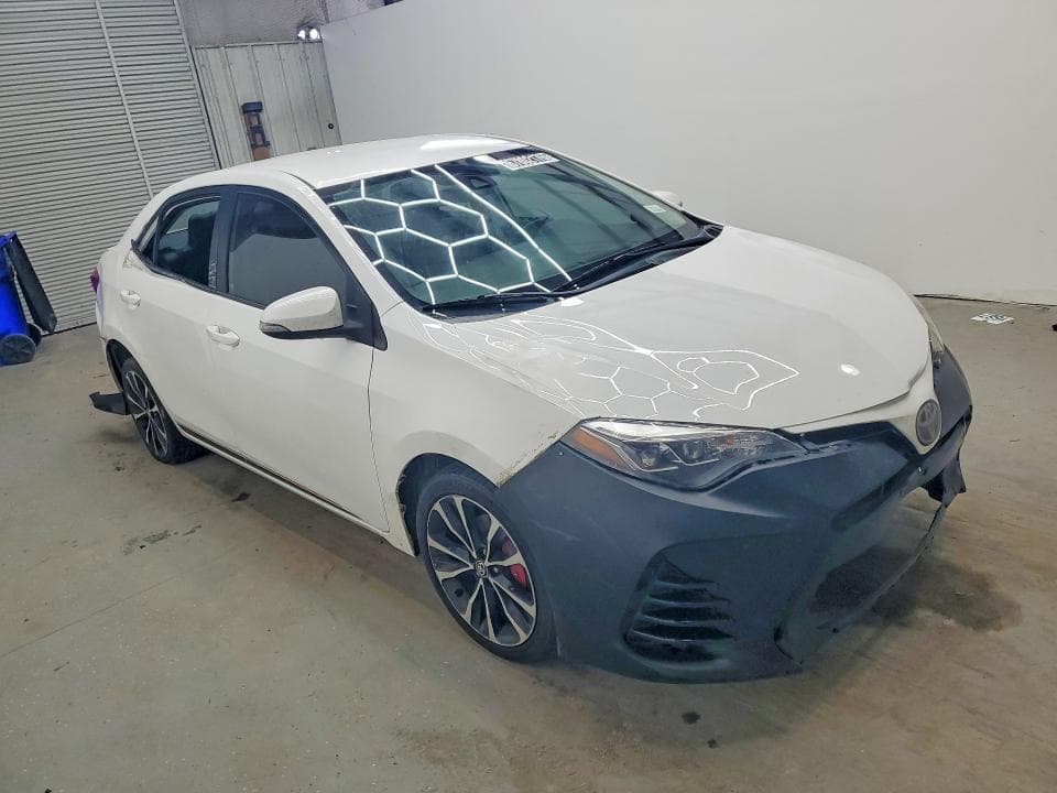 2017 TOYOTA COROLLA SE 4