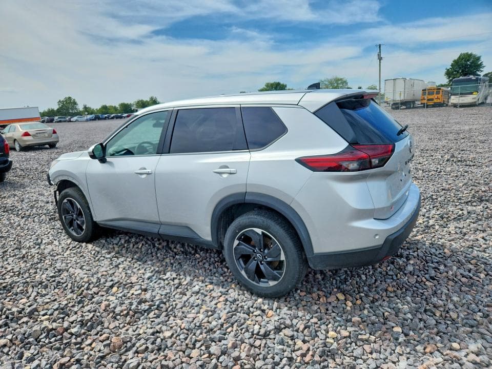 2024 NISSAN ROGUE SV 2
