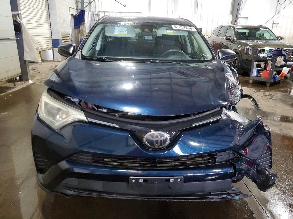 2018 TOYOTA RAV4 LE 5