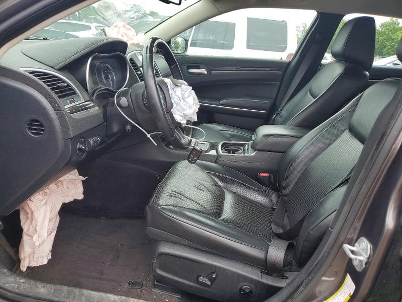 2018 CHRYSLER 300 LIMITED 7