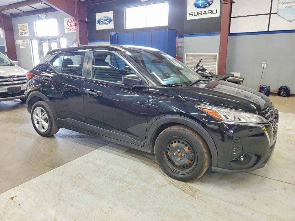 2021 NISSAN KICKS S 4